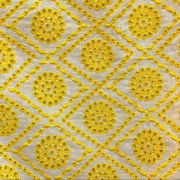 Lucky Brand Vivienne White & Yellow Sleeveless Collared Top size S NWT - Picture 3 of 8